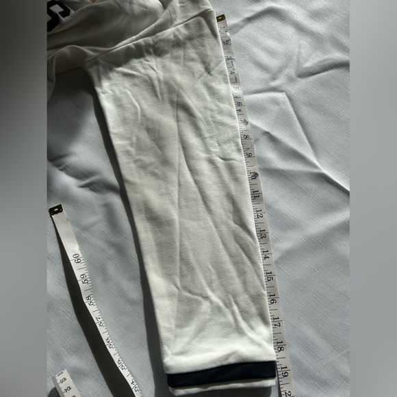 Reebok White NHL Penguins Hoodie - Picture 13 of 14